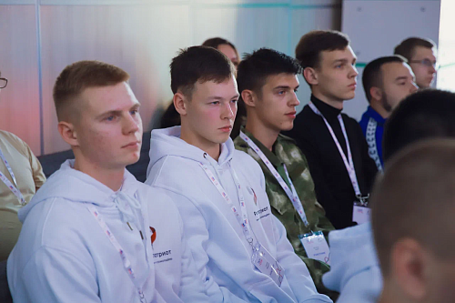 Военнослужащие СВО готовятся стать наставниками для молодёжи на образовательном семинаре для участников Всероссийского проекта служения «ТВОЙ ГЕРОЙ»