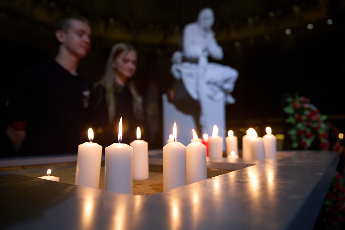 В День памяти и скорби у Музея Победы на Поклонной горе высадили еловую аллею акции «Сад памяти»