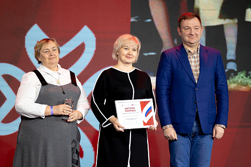 На Национальной премии  «Патриот – 2023» наградили педагогов и наставников