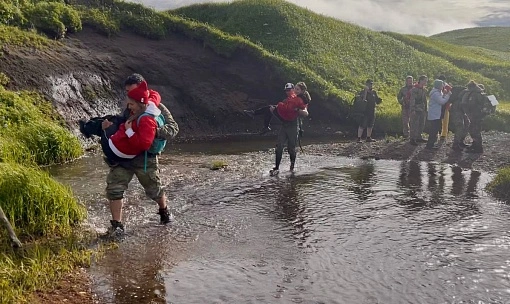 Участники первой смены туристического лагеря на Шумшу прошли более 20 километров маршрута